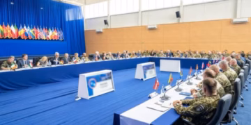 Komandanti i KFOR-it takon përfaqësuesit e 31 shteteve kontribuuese, prezanton situatën e sigurisë në Kosovë