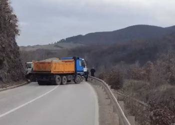 Prokuroria Speciale ngrit aktakuzë ndaj gjashtë serbëve, në vitin 2022 bllokuan rrugët kryesore