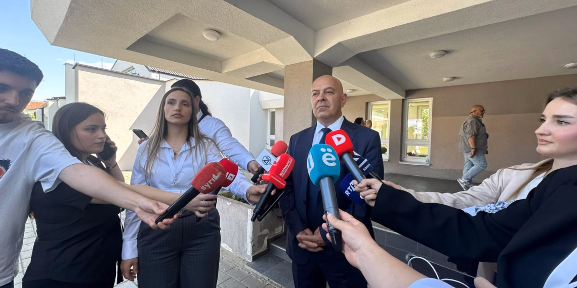Gjini voton në Gjakovë: Fton qytetarët të dalin në zgjedhje dhe të vendosin për Kosovën
