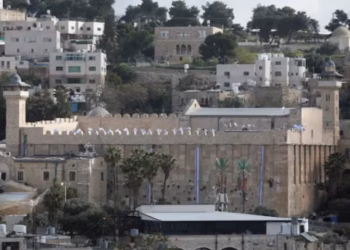 Izraeli merr kontrollin e Xhamisë Ibrahimi në Bregun Perëndimor nga palestinezët
