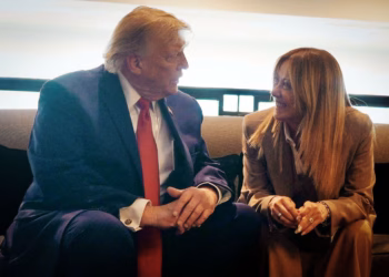 Kryeministrja e Italisë thotë se Trump “shpiku plotësisht” historinë për foton në G7