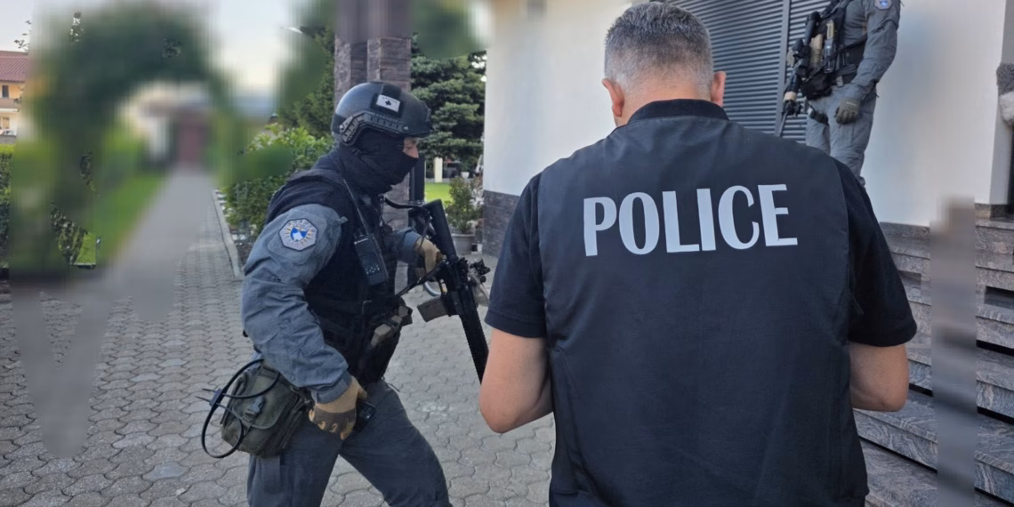 Pesë persona të arrestuar, sekuestrohen armë, para e vetura në operacionin “White Star”