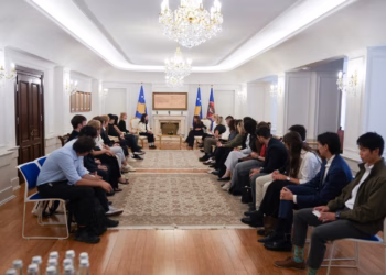 Haxhiu pret në takim studentë të ETH Zürich: Kosova vend me potencial në inovacion dhe dije