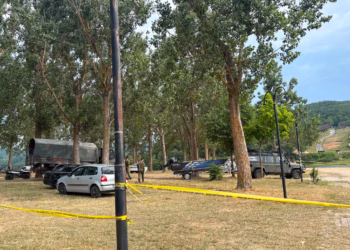 Vazhdojnë kërkimet për personin e zhdukur në Liqenin e Batllavës, FSK-ja i bashkohet operacionit