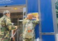 “Ne jemi çlirimtarë”, veterani vendos pankarta para Qeverisë