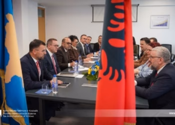 ​Kosova dhe Shqipëria bashkojnë forcat për reformimin e sistemit tatimor