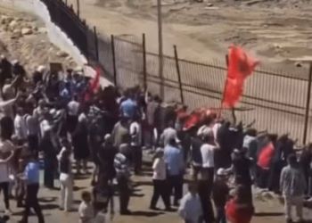 ​Banorët e Rrjollit në protestë kundër ndërtimit të resortit, heqin rrethimin me tela