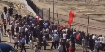 ​Banorët e Rrjollit në protestë kundër ndërtimit të resortit, heqin rrethimin me tela