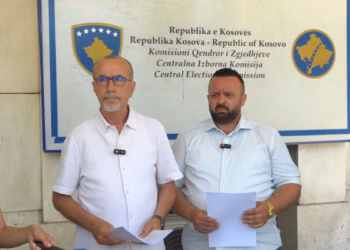 ​Haxhiu dhe Kryeziu nga PDK dorëzojnë ankesë në PZAP, kërkojnë rinumërim të votave