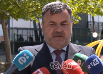 Fëmijët në fushatë zgjedhore, institucionet kërkojnë ndaljen e ekspozimit të tyre në tubime politike