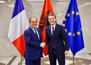 Ministri i Jashtëm i Shqipërisë pret në takim ish-presidentin francez, François Hollande