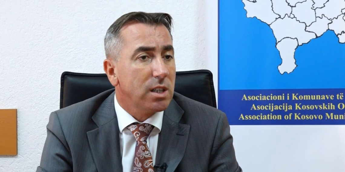 AKK: Ndarja e fondeve për komunat në baza partiake, zgjidhje-granti i katërt