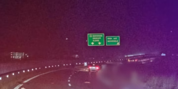 Goditet për vdekje këmbësori në Shqipëri, po kalonte autostradën Vlorë–Fier