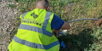 KRU “Prishtina” thirrje konsumatorëve që ujin e pijes mos ta përdorin për ujitje e mbushje të pishinave