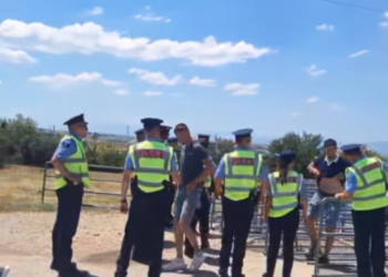 37 persona të shoqëruar për intervistim në manifestimin e “Vidovdanit”