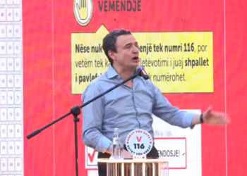 Kurti prezanton në Lipjan projekte për banim dhe arsim