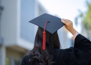 ​Bie numri i nxënësve dhe studentëve në Kosovë, ASK jep detaje