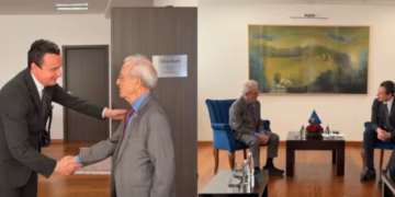 Kurti pret në takim profesorin amerikan Serwer, flasin për integrimin euroatlantik dhe sigurinë rajonale