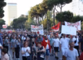 Protesta në Tiranë në ditën e 18-të, risi fjalimet e të moshuarve