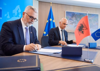 Shqipëria nënshkruan tri konventa në Strasburg për shtetin ligjor