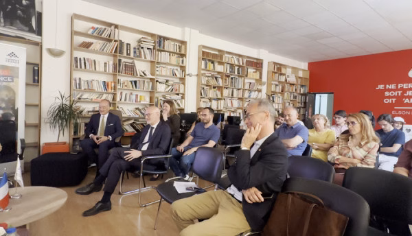 Guerot: Studimet jashtë vendit sjellin ndryshime të thella jo vetëm profesionale, por edhe personale