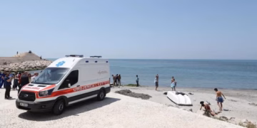Humb jetën një 11-vjeçar në bregdetin e Durrësit