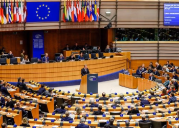 PE miraton amendamentin për shqipen në provimet shtetërore, thirrje urgjente për Shkupin të zbatojë Marrëveshjen e Ohrit