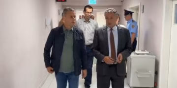 Tragjedia në Shëngjin, ambasadori i Kosovës në Shqipëri viziton të mbijetuarit