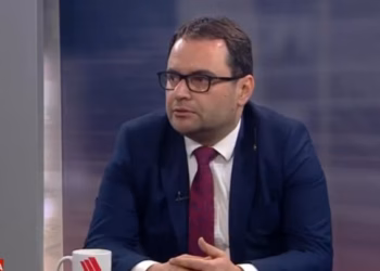 Kushtrim Ahmeti fiton garën për rektor të Universitetit të Tetovës
