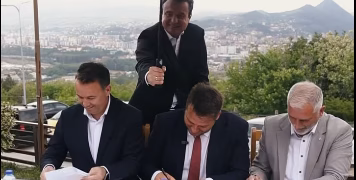 Nënshkruhet marrëveshja për shtrirjen e sistemit të ujitjes në tri fshatra të Mitrovicës