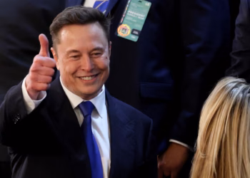 Musk hedh një tjetër hap në kompaninë e tij, SpaceX blen gjigantin e kodimit me Inteligjencë Artificiale