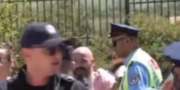 Serbët pretendojnë se polici u soll keq me një fëmijë në Gazimestan, por videoja tregon të kundërtën