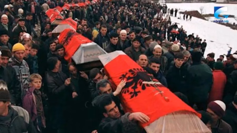 YIHR: Serbia mohoi mbi 110 herë krimet e luftës – përfshirë masakrën e Reçakut, Srebrenicën dhe rrethimin e Sarajevës