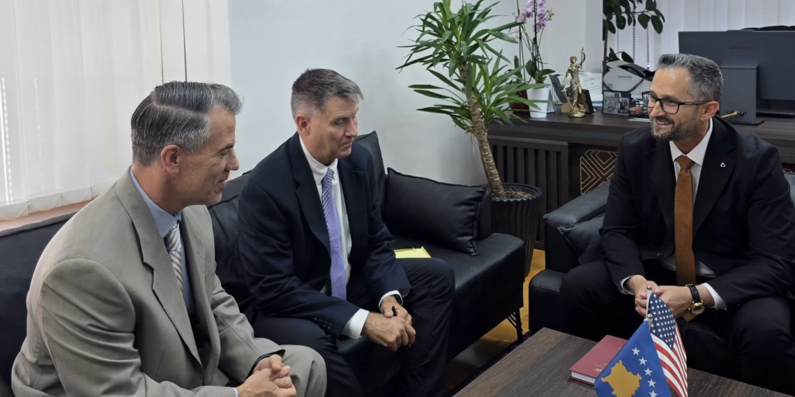 PSRK-ja dhe Thesari Amerikan forcojnë bashkëpunimin në luftën kundër pastrimit të parave