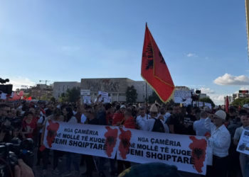 Dita e pestë e protestës për Zvërnecin, qytetarët nisin marshimin drejt Kryeministrisë
