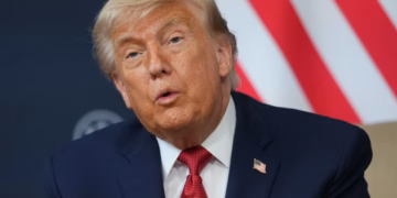 Trump: SHBA-të nuk do të investojnë në rindërtimin e Iranit, por fqinjët “mund të ndihmojnë”