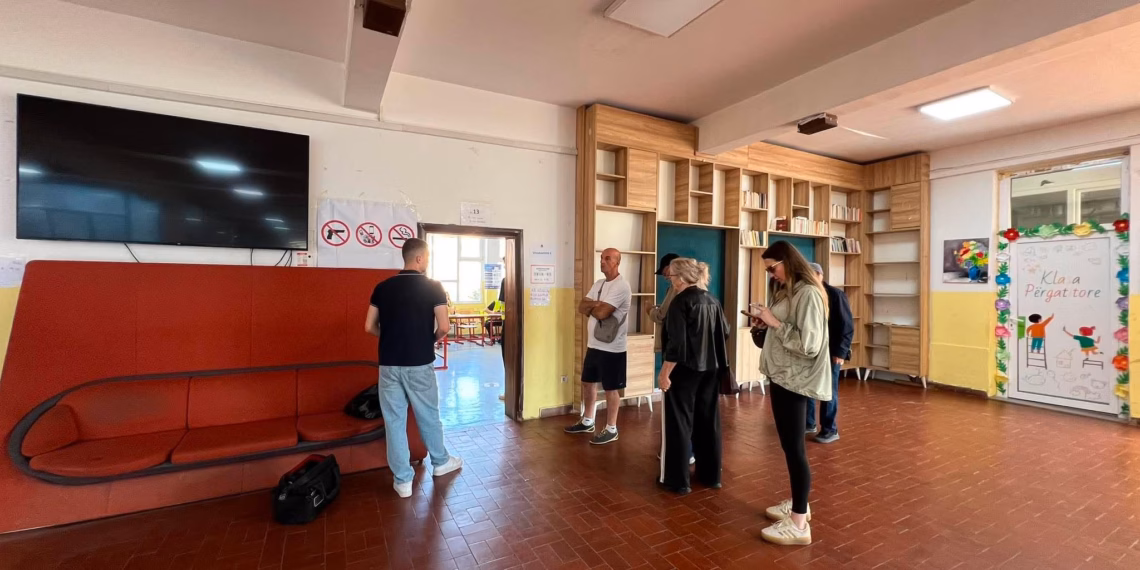 Bie pjesëmarrja në zgjedhje deri në orën 15:00, më e ulët se në dhjetor