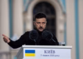 Zelensky i propozon Putinit takim ballë për ballë për t’i dhënë fund luftës