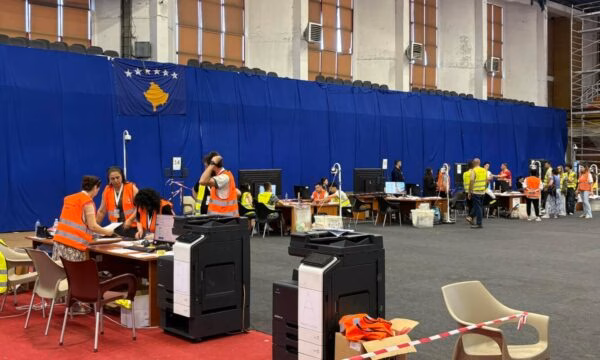 Përfundon numërimi në 13 QKN – KQZ sqaron procedurat para numërimit të votave të diasporës
