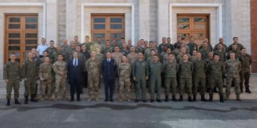 FSK pjesë e konferencës së Forcave Ajrore Amerikane për Evropë, ushtarët vizitojnë Bazën Ajrore të Kuçovës në Shqipëri
