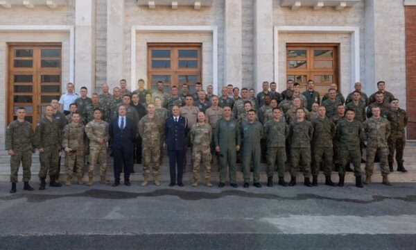 FSK pjesë e konferencës së Forcave Ajrore Amerikane për Evropë, ushtarët vizitojnë Bazën Ajrore të Kuçovës në Shqipëri