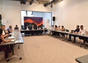 DHTIK dhe Dogana diskutojnë për sfidat e bizneseve dhe lehtësimin e eksporteve