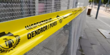 Inspektorati ndal punimet në një objekt në Obiliq pasi gjejnë shkelje që rrezikojnë sigurinë e punëtorëve