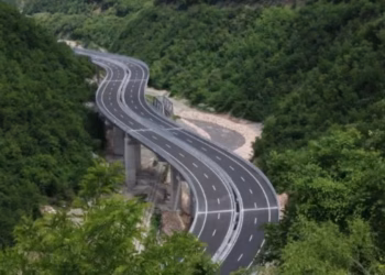 Të dielën nuk ka kufizim të qarkullimit të automjeteve me mbi 20 tonë