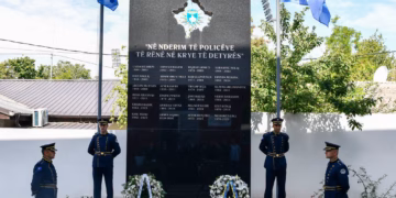 Kujtohen policët e rënë në detyrë, Zymeri e Bunjaku u vranë në mbrojtje të shtetit