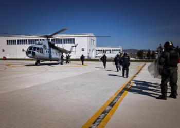 KFOR zhvillon stërvitje me helikopterë në Prishtinë