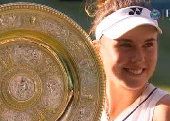 Linda Noskova nga Çekia e fiton “Wimbledonin”