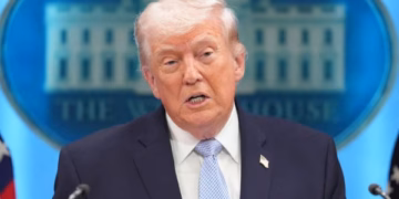 ​Trump vendos tarifa prej 50% për Kanadanë, Carney zotohet të intensifikojë bisedimet tregtare