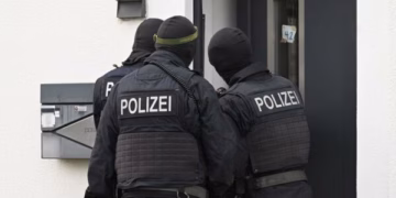 Policia e Berlinit: I dyshuari për sulmin në Tiergarten u vra pasi iu vërsul policëve me thikë