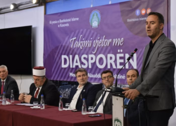 Konjufca: Historia e mërgatës shqiptare është histori e dhunës dhe dëbimit